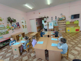 День одуванчика День одуванчика.